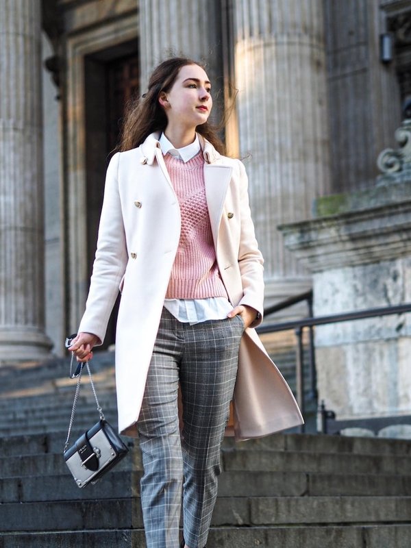 How to style a trench coat for different occasions?